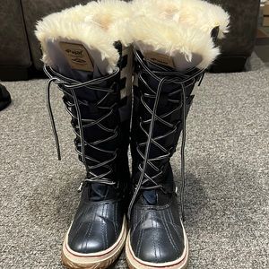 Possibly the cutest pajar girls boots on the planet